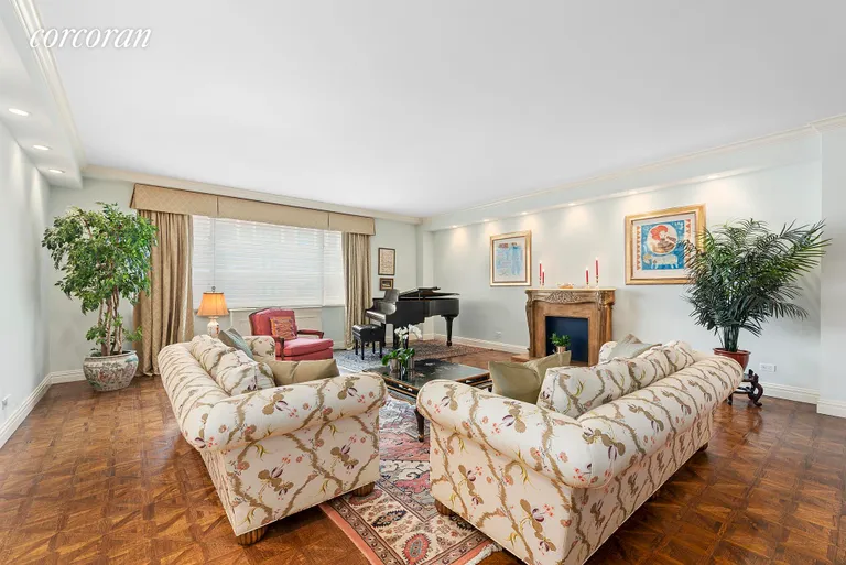 New York City Real Estate | View 475 Park Avenue, 11A | Spacious and Oh, So Comfortable! | View 2