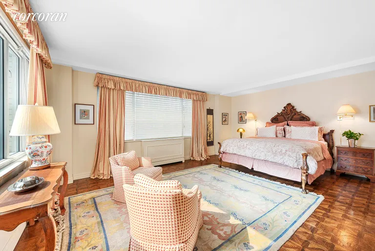 New York City Real Estate | View 475 Park Avenue, 11A | Master Bedroom--Perfect for a Good Night's Sleep! | View 6
