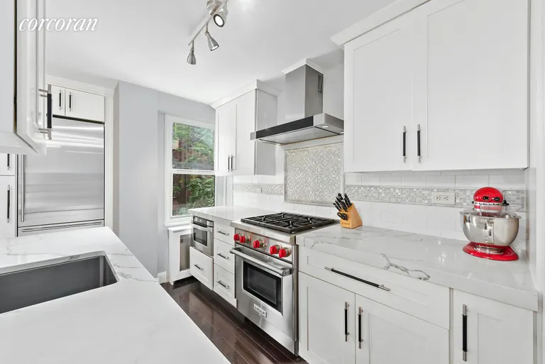 New York City Real Estate | View 115 East 9th Street, 6A | room 1 | View 2