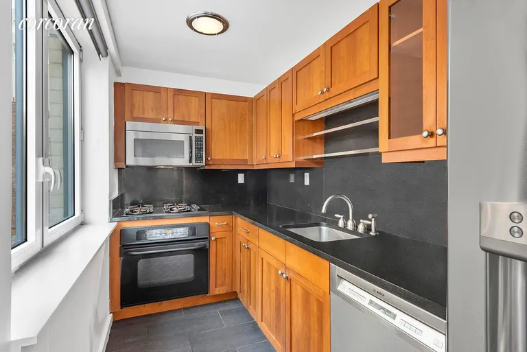 New York City Real Estate | View 425 Fifth Avenue, 20F | Windowed Kitchen | View 3