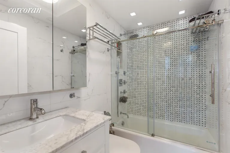 New York City Real Estate | View 275 West 96th Street, 7J | Bathroom | View 7