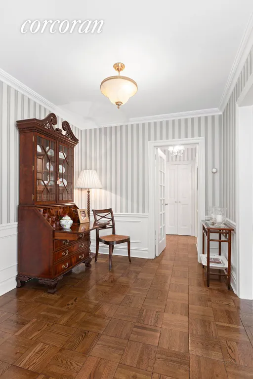 New York City Real Estate | View 203 East 72nd Street, 14C | Foyer | View 5