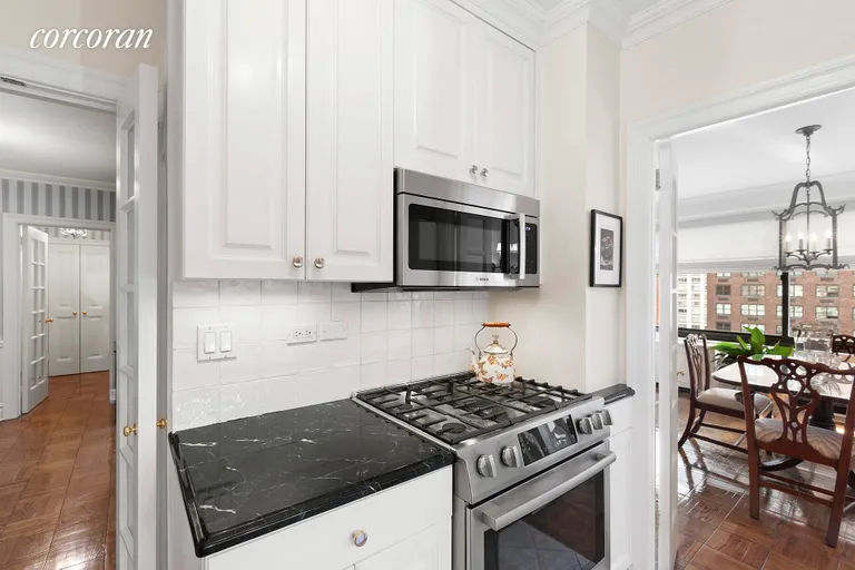 New York City Real Estate | View 203 East 72nd Street, 14C | room 9 | View 10