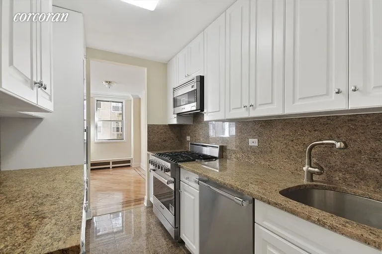New York City Real Estate | View 215 East 80th Street, 6E | 1 Bed, 1 Bath | View 1