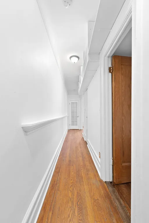 New York City Real Estate | View 114 Morningside Drive, 33 | Hall | View 12