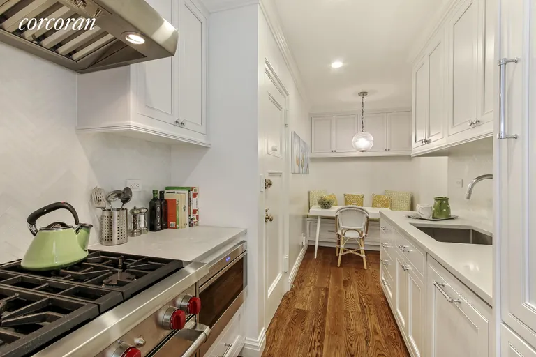 New York City Real Estate | View 975 Park Avenue, 4D | Stunning Top of the Line Kitchen | View 4