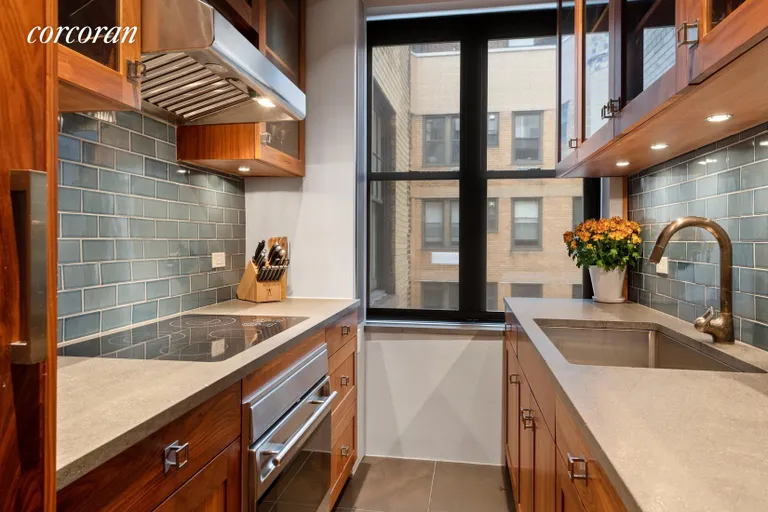 New York City Real Estate | View 435 East 57th Street, 15A | Kitchen | View 4