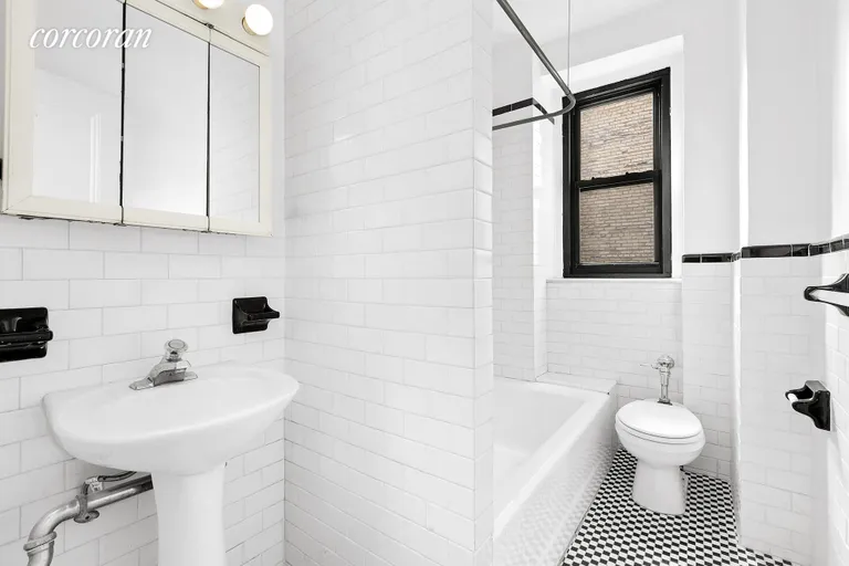 New York City Real Estate | View 255 West End Avenue, 2C | Bathroom | View 4