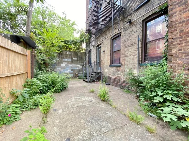 New York City Real Estate | View 29 Brooklyn Avenue, 1B | 3 Beds, 1 Bath | View 1