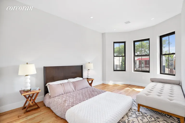 New York City Real Estate | View 336 East 26th Street | Gorgeous, spacious master bedroom! | View 5