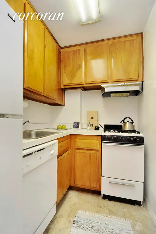 New York City Real Estate | View 7 East 14th Street, 425 | room 2 | View 3