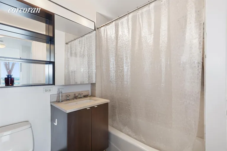 New York City Real Estate | View 215-217 East 96th Street, 41G | Bathroom | View 5