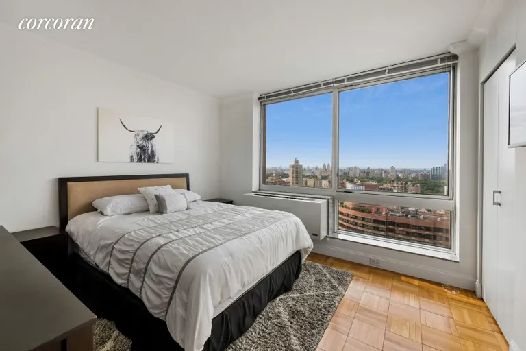 New York City Real Estate | View 215 East 96th Street, 39G | room 3 | View 4