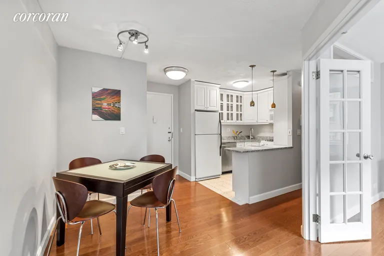 New York City Real Estate | View 130 West 67th Street, 8F | room 2 | View 3