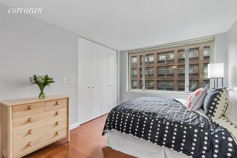 New York City Real Estate | View 130 West 67th Street, 8F | room 3 | View 4