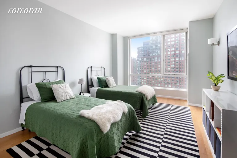New York City Real Estate | View 200 Chambers Street, 9A | room 6 | View 7