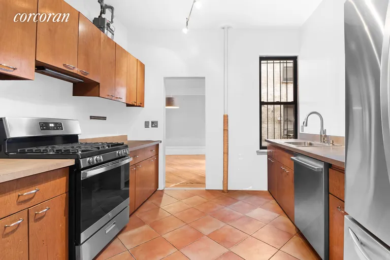 New York City Real Estate | View 5 Stratford Road, 2 | Full size appliances and room to create! | View 8
