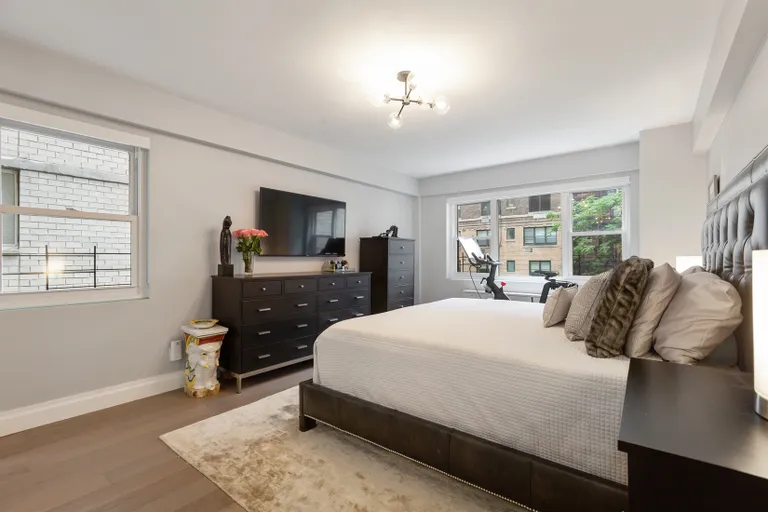 New York City Real Estate | View 345 East 56th Street, 5J | Primary Bedroom | View 5