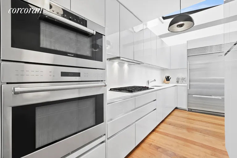 New York City Real Estate | View 315 West 23rd Street, PH3 | room 3 | View 4