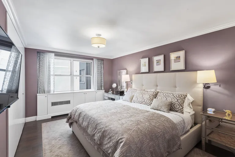 New York City Real Estate | View 233 East 69th Street, 5G | room 3 | View 4