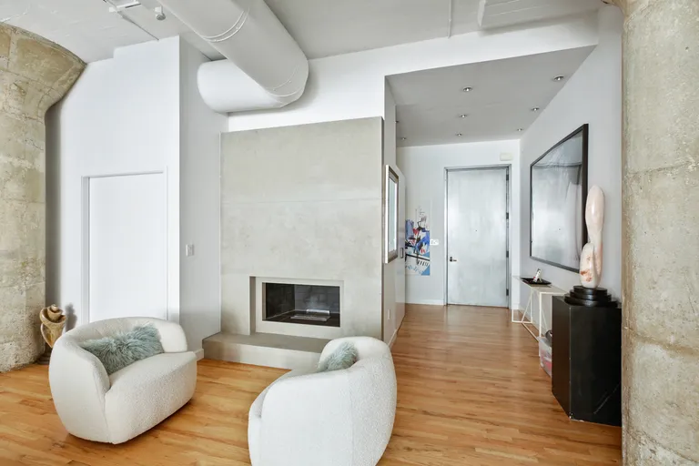 New York City Real Estate | View 195 Hudson Street, 2D | room 2 | View 3