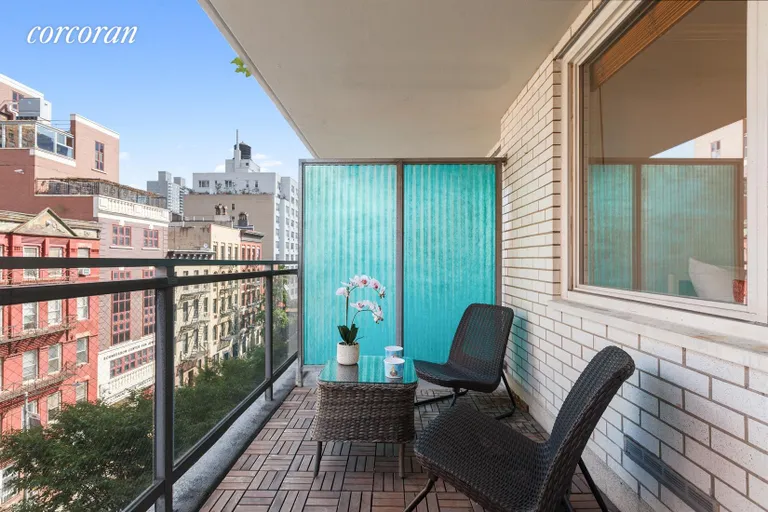 New York City Real Estate | View 400 East 77th Street, 6A | 2 Beds, 1 Bath | View 1