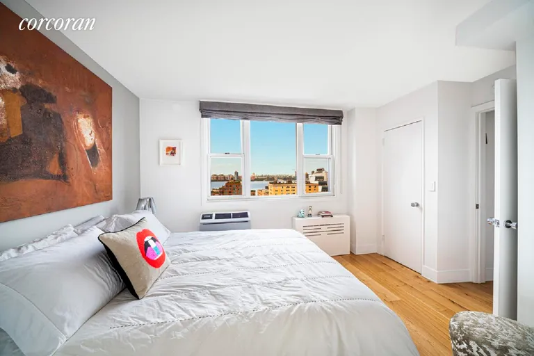 New York City Real Estate | View 61 Jane Street, 18M | room 5 | View 6