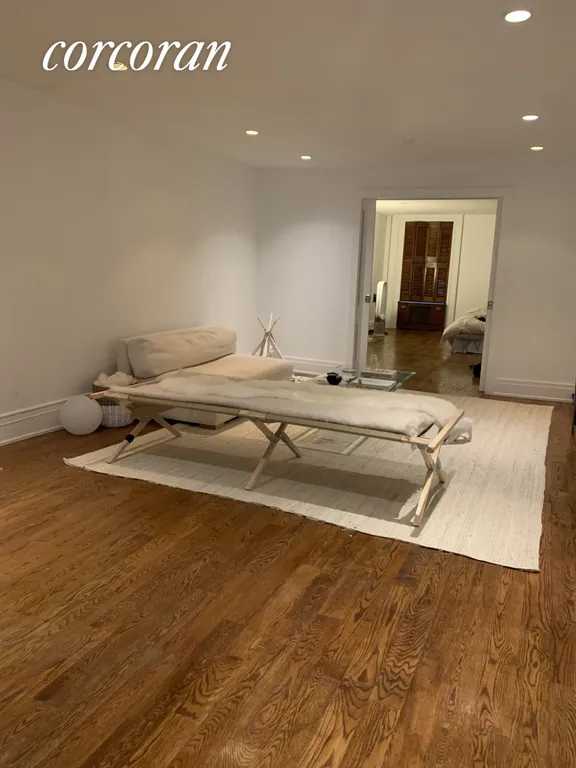 New York City Real Estate | View 27 Bank Street, GARDEN | room 3 | View 4