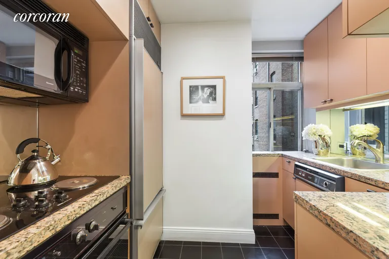 New York City Real Estate | View 411 West End Avenue, 4E | room 2 | View 3