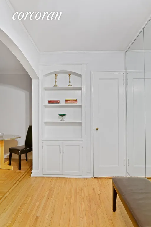 New York City Real Estate | View 40 Prospect Park West, 1D | Foyer | View 3