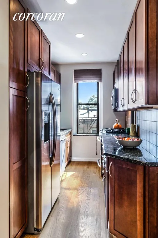 New York City Real Estate | View 2 Grace Court, 2D | room 4 | View 5