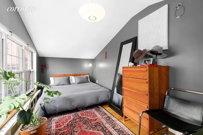 New York City Real Estate | View 214 Calyer Street, 4A | Funky, Cool... BROOKLYN | View 4