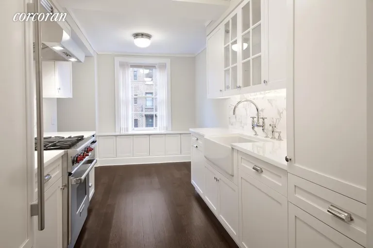 New York City Real Estate | View 28 East 10th Street, 9C | room 3 | View 4
