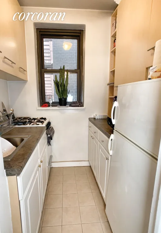 New York City Real Estate | View 208 East 28th Street, 3C | room 7 | View 8