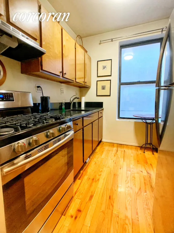 New York City Real Estate | View 246 East 51st Street, 20 | room 3 | View 4