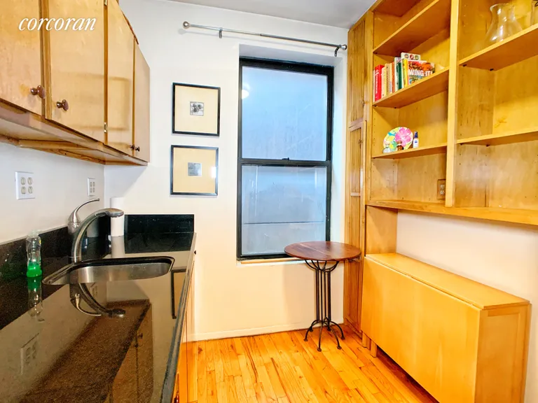 New York City Real Estate | View 246 East 51st Street, 20 | room 5 | View 6