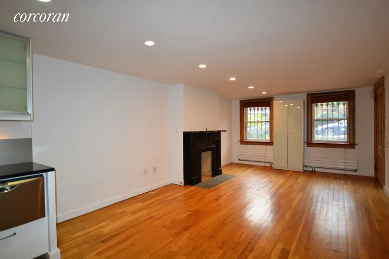 New York City Real Estate | View 25 Willow Place, Garden #1 | room 1 | View 2