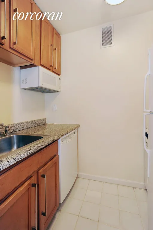 New York City Real Estate | View 393 West 49th Street, 3K | room 1 | View 2