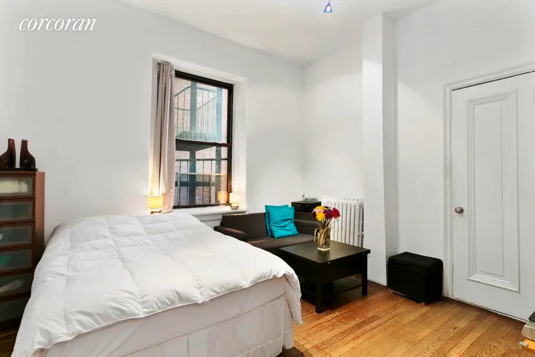 New York City Real Estate | View 140 West 69th Street, 71B | Studio | View 2