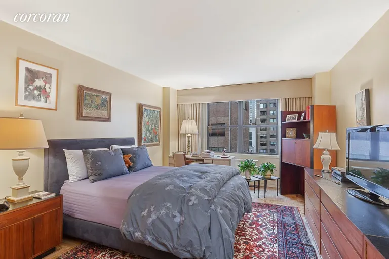 New York City Real Estate | View 200 East 74th Street, 9A | room 5 | View 6