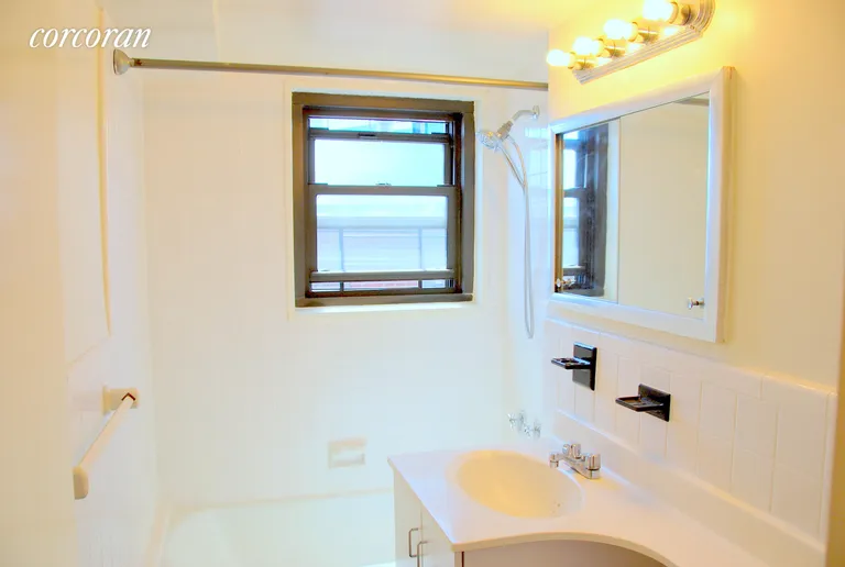 New York City Real Estate | View 109-33 71st Road, 8-G | room 4 | View 5