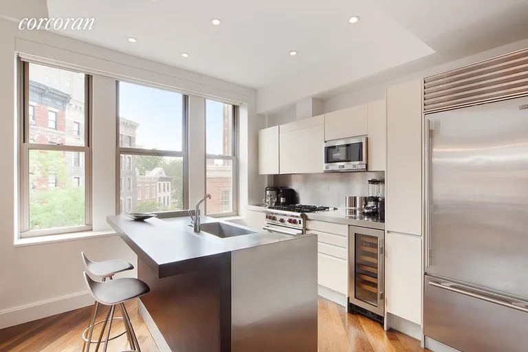 New York City Real Estate | View 147 Waverly Place, 4W | room 2 | View 3
