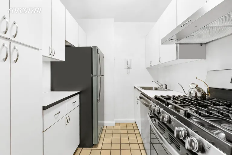 New York City Real Estate | View 411 East 53rd Street, 11G | New Appliances! | View 4