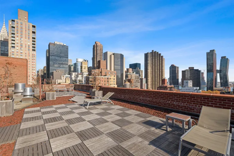 New York City Real Estate | View 166 East 35th Street, 6F | Common roof deck | View 6