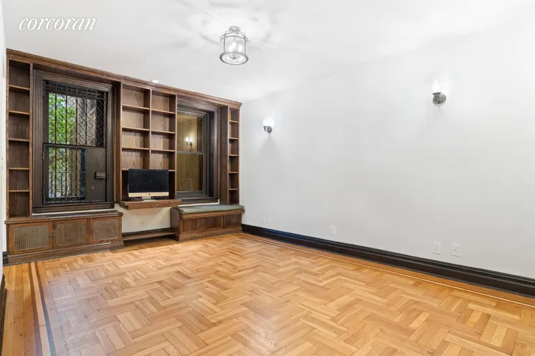 New York City Real Estate | View 345 Montgomery Street, 1R | Living Room | View 5