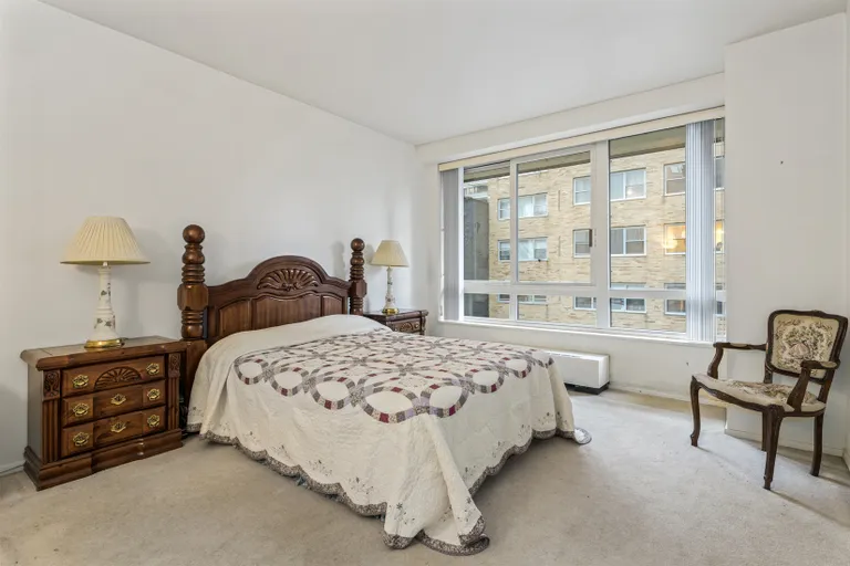 New York City Real Estate | View 100 United Nations Plaza, 6E | North-facing primary bedroom suite | View 3