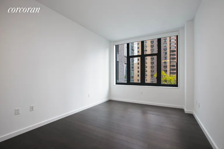 New York City Real Estate | View 591 Third Avenue, 7D | room 4 | View 5