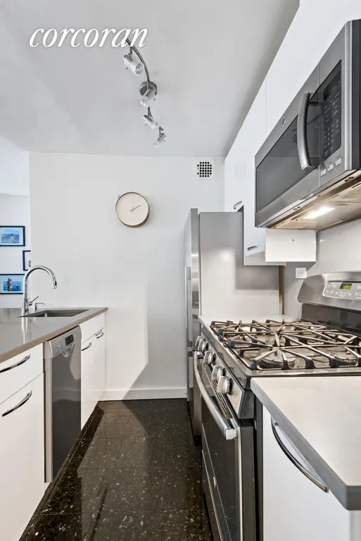 New York City Real Estate | View 209 East 56th Street, 5D | room 2 | View 3