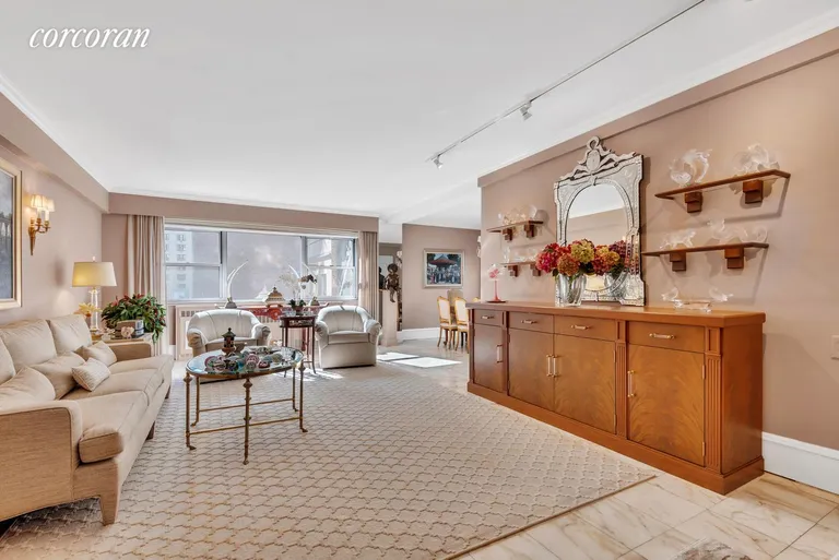 New York City Real Estate | View 40 East 78th Street, 6B | 2 Beds, 2 Baths | View 1