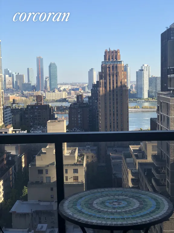 New York City Real Estate | View 255 East 49th Street, 25C | room 6 | View 7